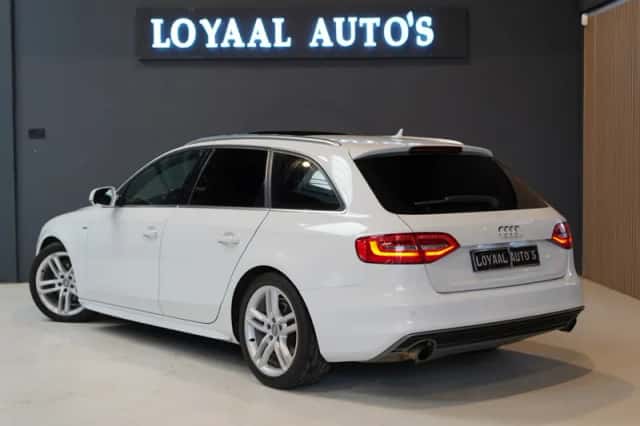 Audi A4 (2012) thumbnail 6
