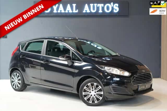 Ford Fiesta (2015) thumbnail 1