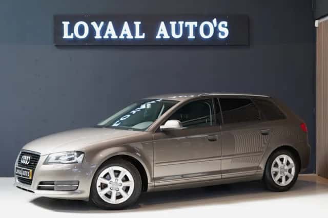 Audi A3 (2011) thumbnail 4