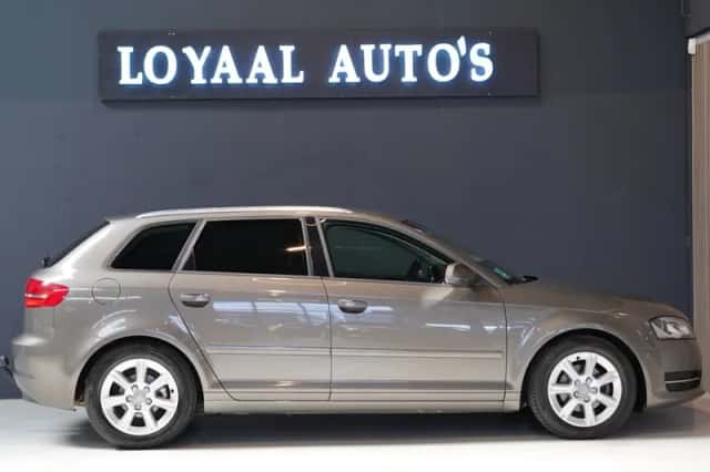Audi A3 (2011) thumbnail 6