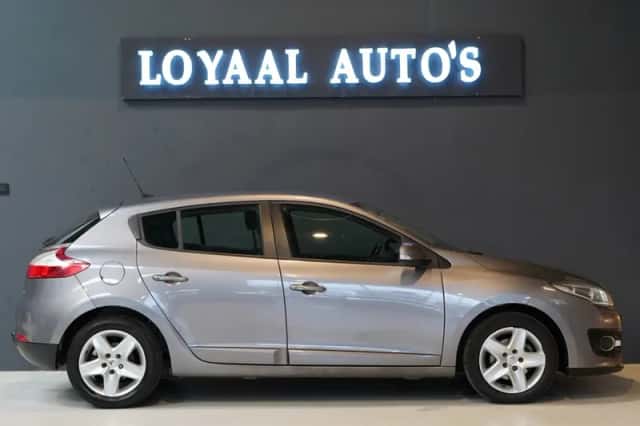 Renault Mégane (2015) thumbnail 5
