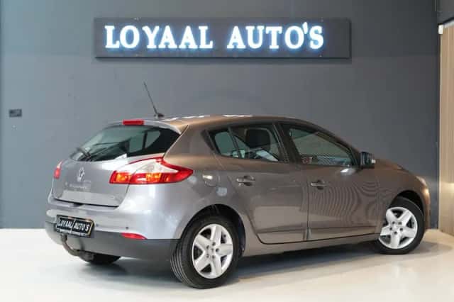 Renault Mégane (2015) thumbnail 6
