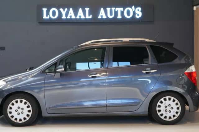 Honda FR-V (2004) thumbnail 5