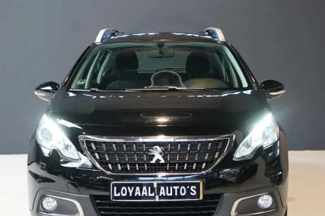 Peugeot 2008 (2016) thumbnail 3