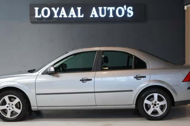 Ford Mondeo (2004) thumbnail 5