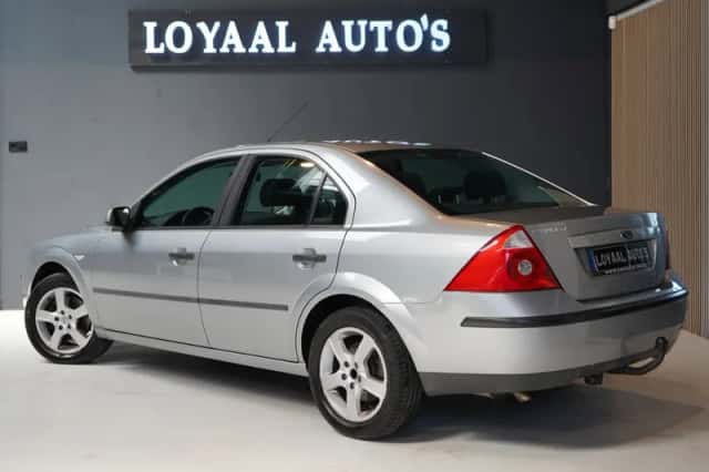 Ford Mondeo (2004) thumbnail 6