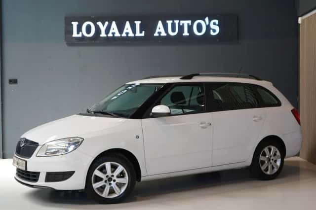 Škoda Fabia (2013) thumbnail 3