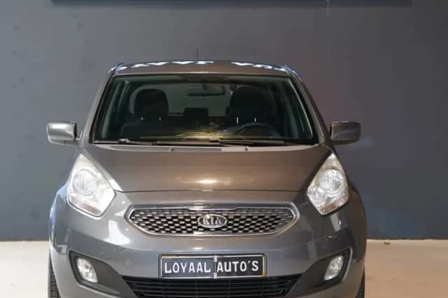 Kia Venga (2011) thumbnail 3
