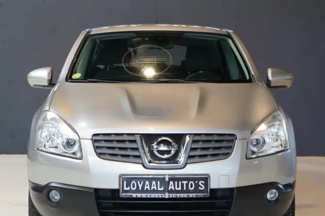 Nissan Qashqai (2008) thumbnail 3