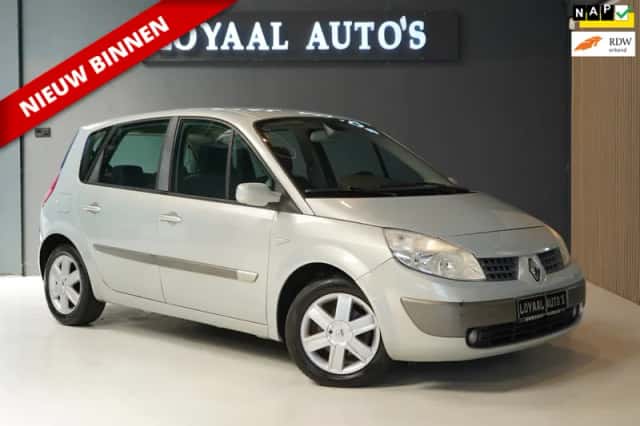 Renault Scénic (2004) thumbnail 1