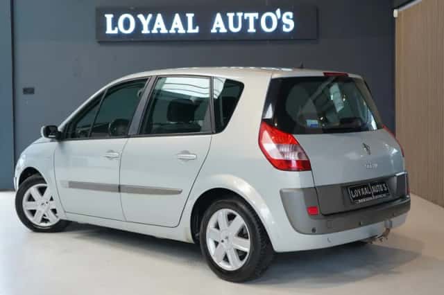 Renault Scénic (2004) thumbnail 6