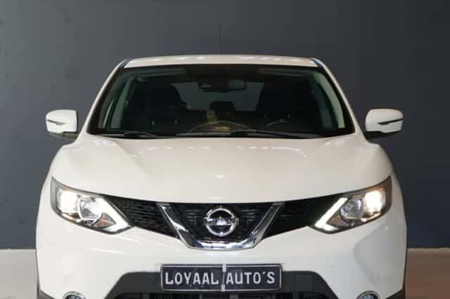 Nissan Qashqai (2015) thumbnail 2
