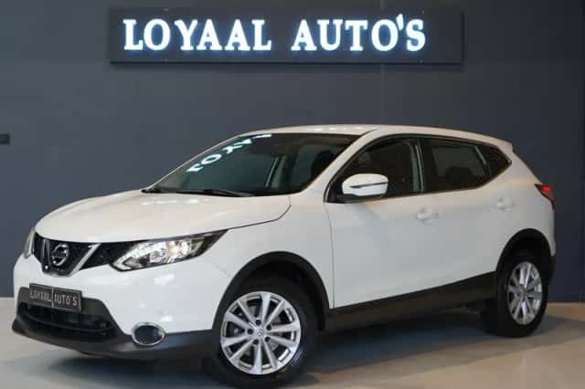 Nissan Qashqai (2015) thumbnail 3