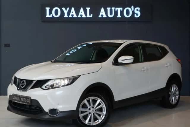 Nissan Qashqai (2015) thumbnail 3