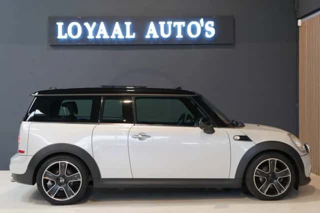MINI Clubman (2011) thumbnail 6