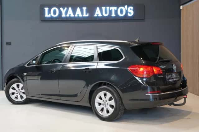 Opel Astra (2015) thumbnail 6
