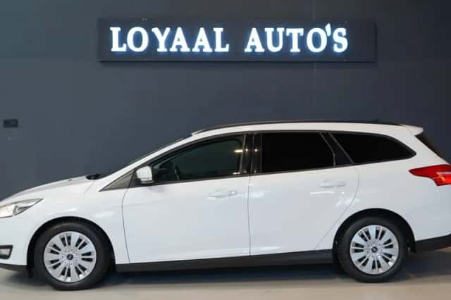 Ford Focus (2017) thumbnail 4