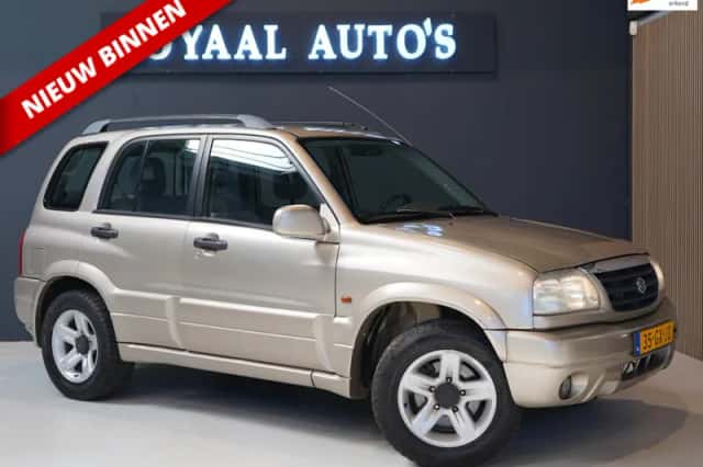 Suzuki Grand Vitara (2001) thumbnail 1