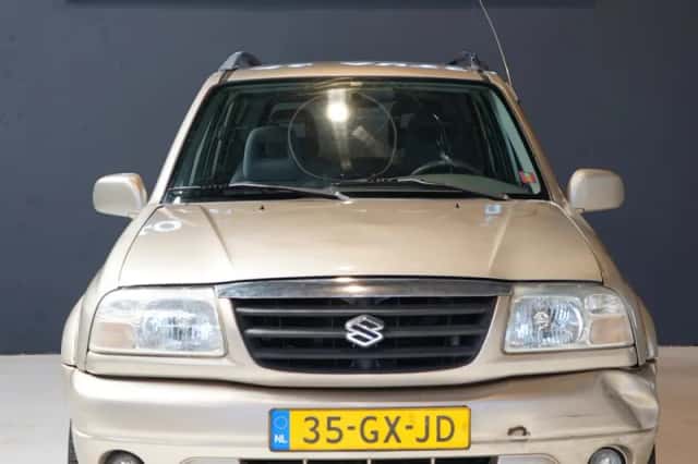 Suzuki Grand Vitara (2001) thumbnail 2