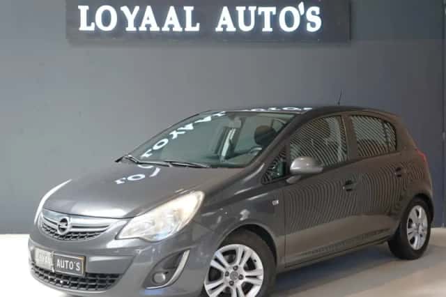 Opel Corsa (2011) thumbnail 3