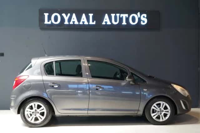Opel Corsa (2011) thumbnail 5