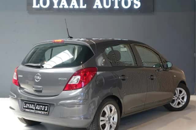Opel Corsa (2011) thumbnail 6