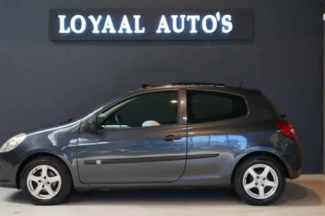 Renault Clio (2007) thumbnail 5