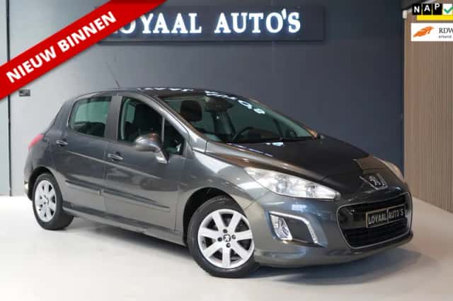 Peugeot 308 (2013) thumbnail 1