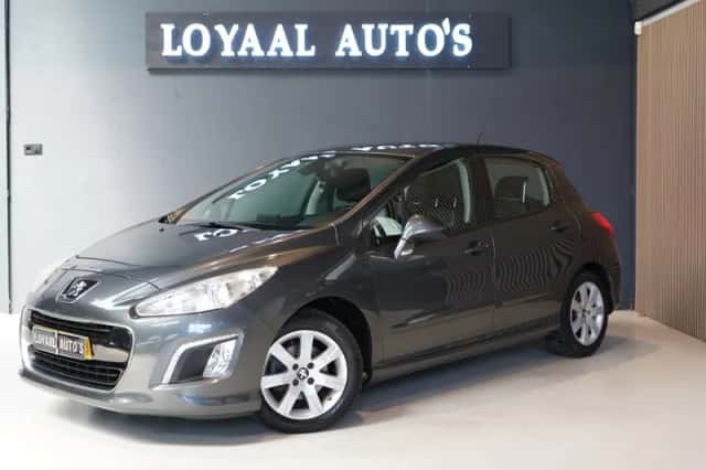 Peugeot 308 (2013) thumbnail 4