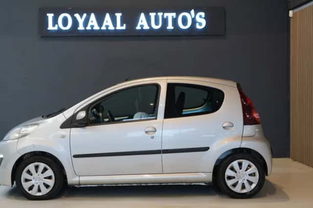Peugeot 107 (2012) thumbnail 5