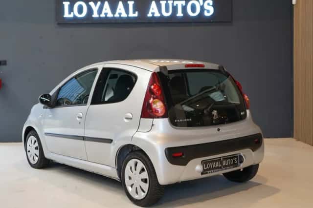 Peugeot 107 (2012) thumbnail 6