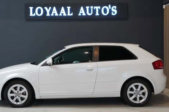 Audi A3 (2009) thumbnail 5