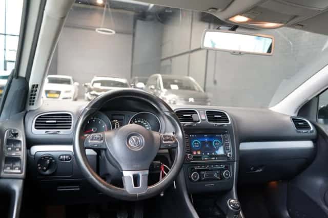Volkswagen Golf (2012) thumbnail 2