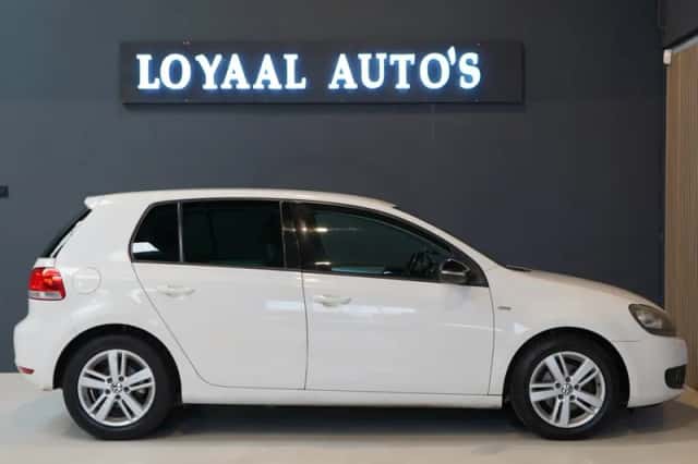 Volkswagen Golf (2012) thumbnail 6