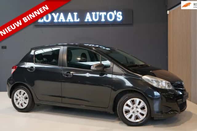 Toyota Yaris (2011) thumbnail 1