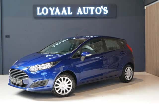 Ford Fiesta (2015) thumbnail 4