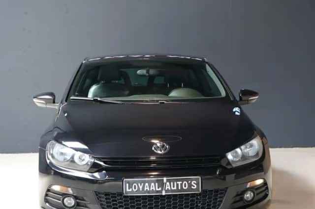 Volkswagen Scirocco (2009) thumbnail 3