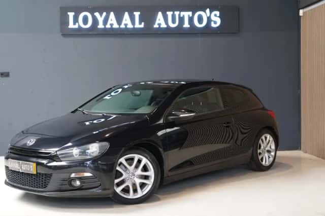 Volkswagen Scirocco (2009) thumbnail 4