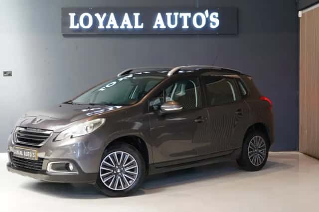 Peugeot 2008 (2015) thumbnail 4