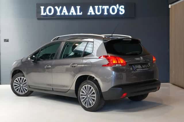 Peugeot 2008 (2015) thumbnail 6
