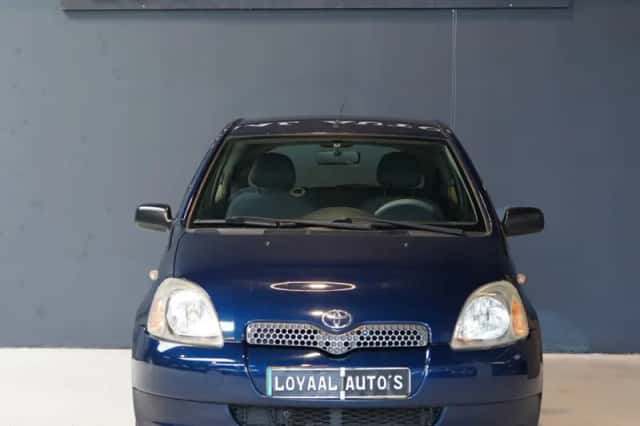 Toyota Yaris (2002) thumbnail 3