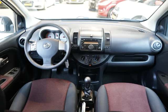 Nissan Note (2008) thumbnail 2