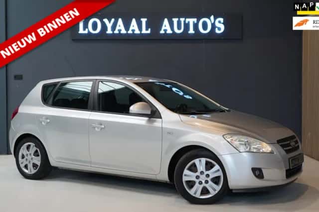 Kia Ceed (2009) thumbnail 1