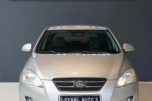 Kia Ceed (2009) thumbnail 3