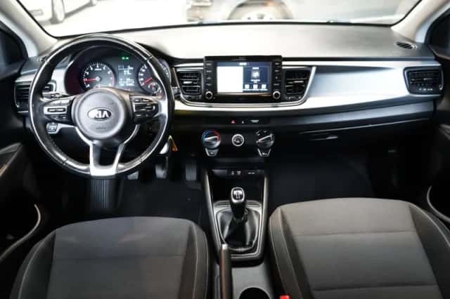 Kia Rio (2018) thumbnail 2