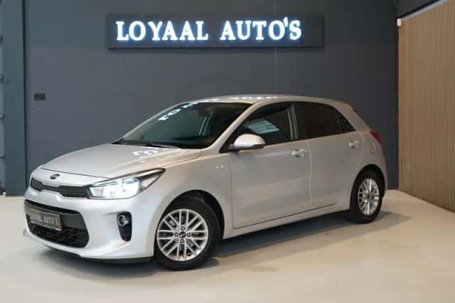 Kia Rio (2018) thumbnail 4
