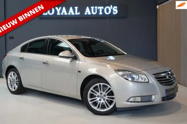 Opel Insignia (2011) thumbnail 1