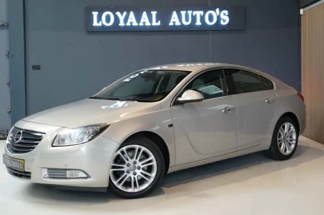 Opel Insignia (2011) thumbnail 4