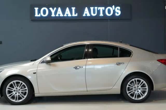 Opel Insignia (2011) thumbnail 5