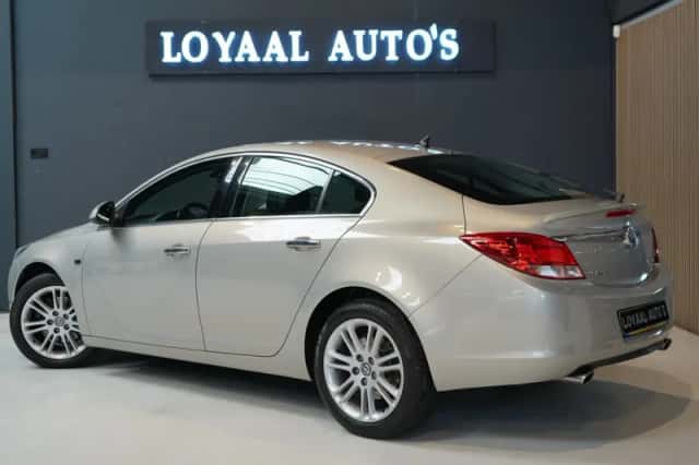 Opel Insignia (2011) thumbnail 6